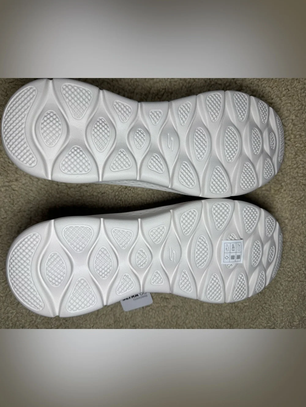 Skechers women hands